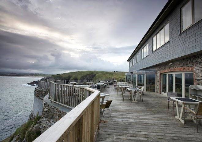 Lewinnick lodge