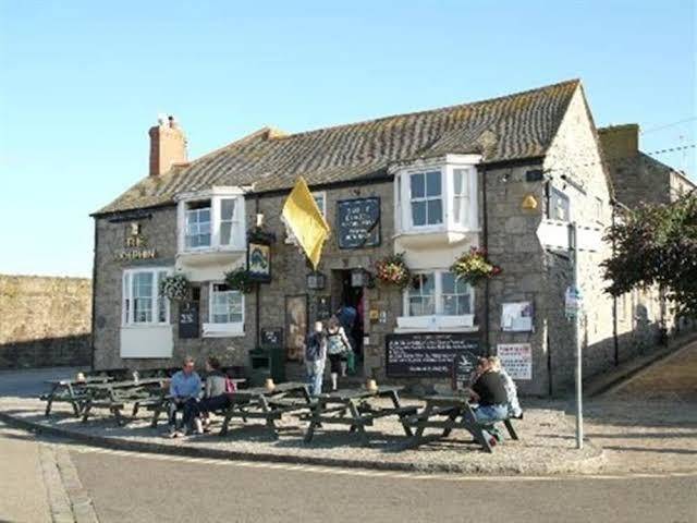 The dolphin tavern