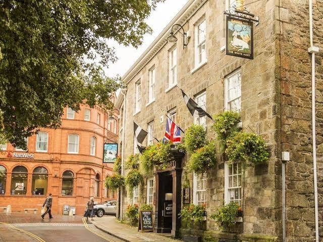 The white hart hotel