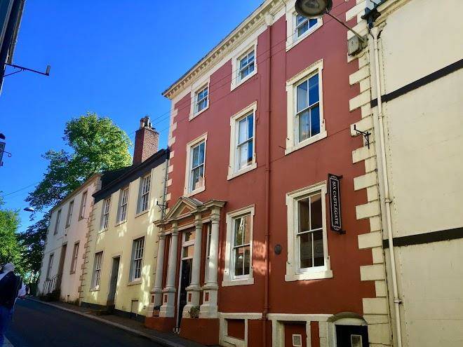 Six castlegate