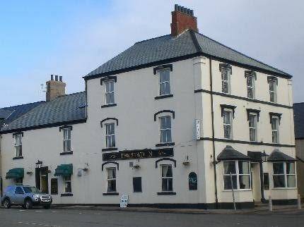 Station hotel