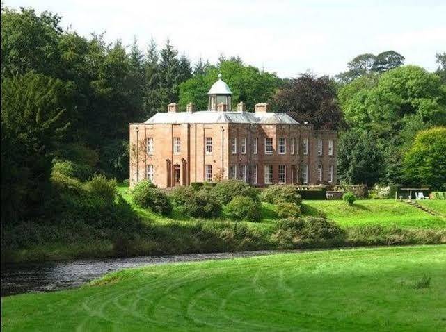 Warwick hall b&b