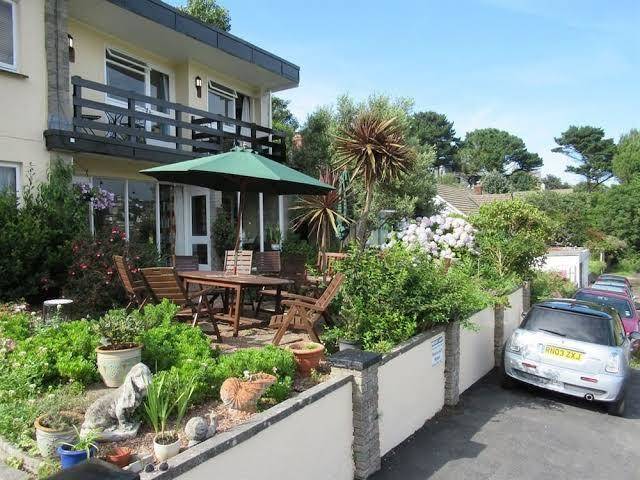 Avoncourt lodge bed and breakfast