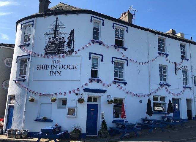 The ship in dock inn