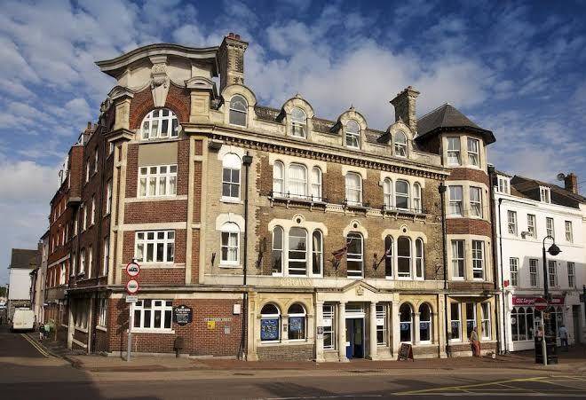 The crown hotel