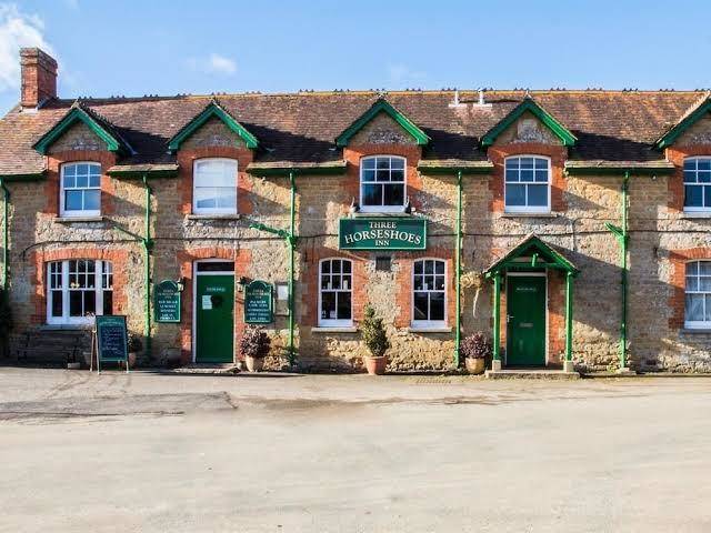 Three horseshoes inn
