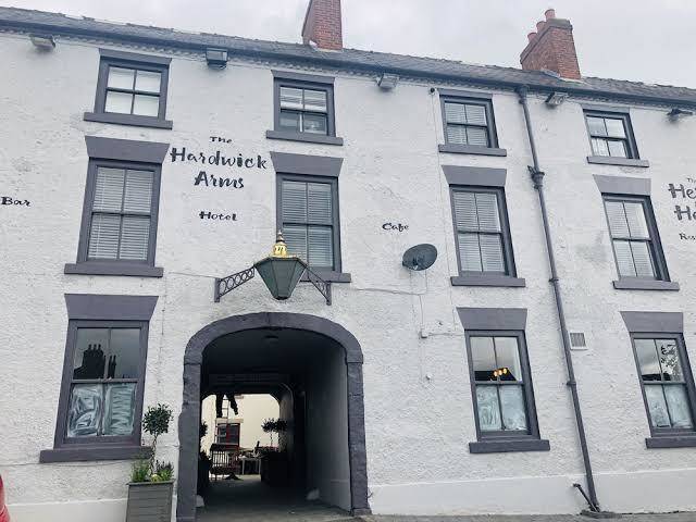 The hardwick arms hotel