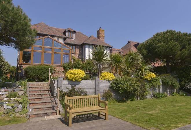 Exclusively eastbourne holiday homes wellington quay