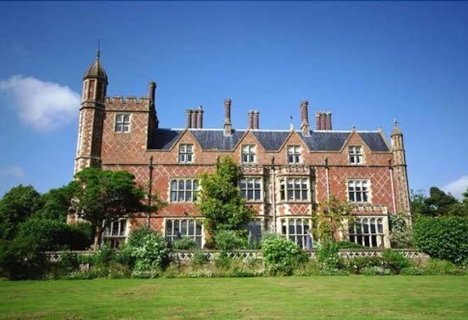 Horsted place