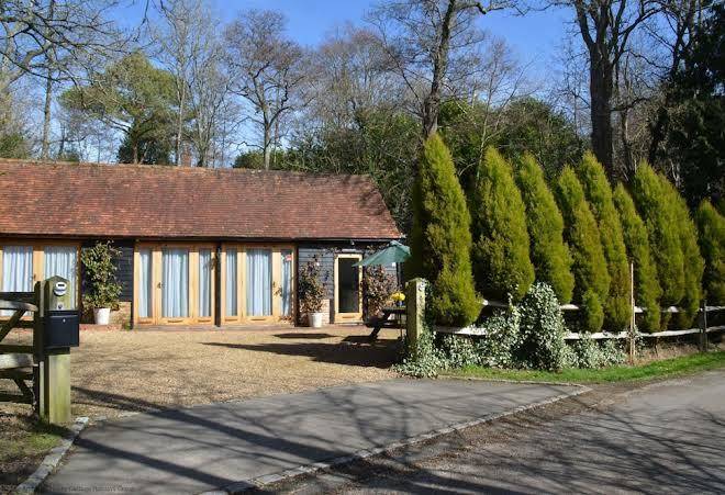 Priors barn