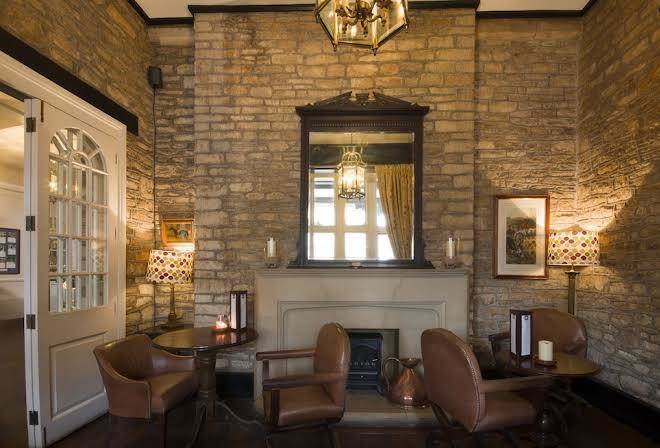 The snooty fox hotel