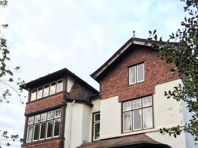 Oakfield court apartment hotel