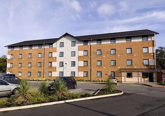 Premier inn manchester west didsbury hotel