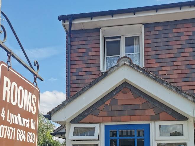 4 lyndhurst rd