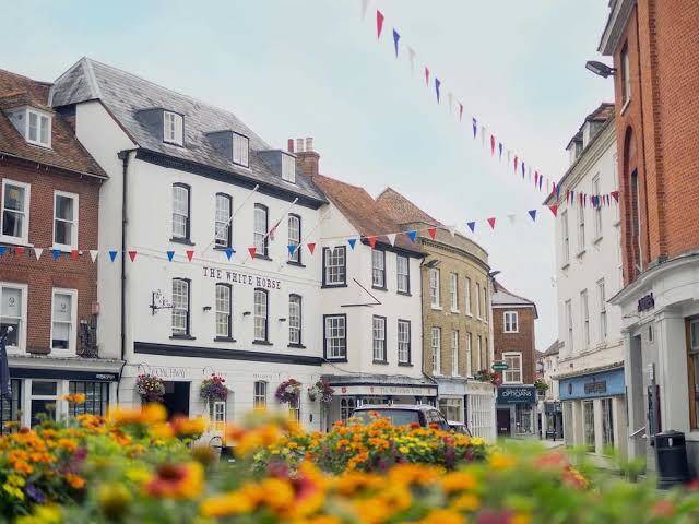 The white horse hotel