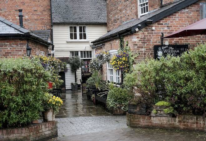 The Wykeham Arms Winchester Image