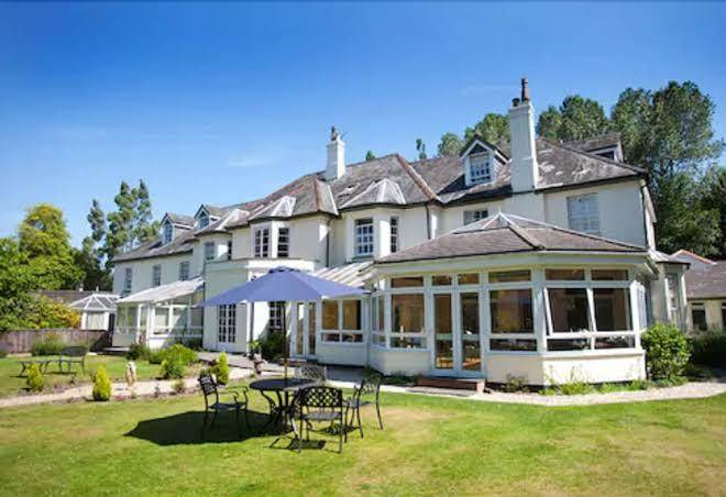 Woodlands Lodge Hotel Image