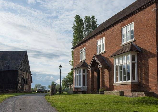 Huntlands farm bed and breakfast & upholstery