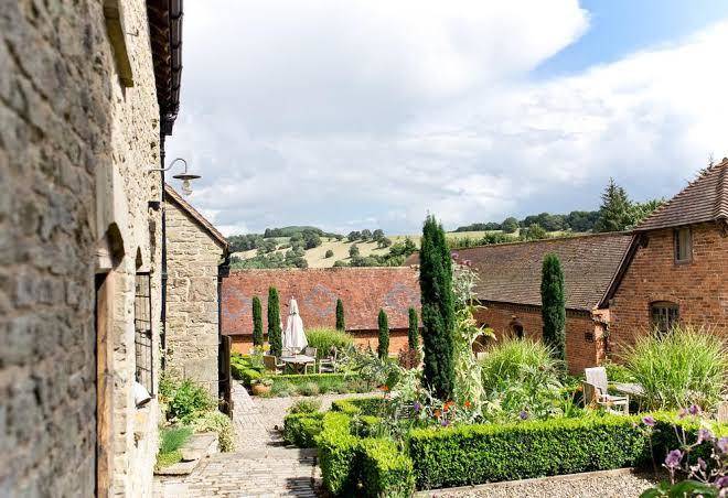 Old downton lodge