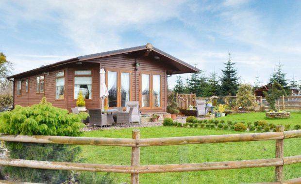 Small feet farming holiday lodges
