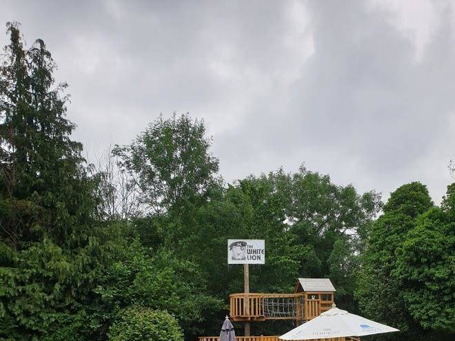 The white lion inn