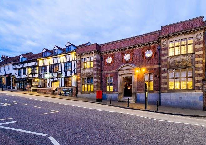 The Samuel Ryder Hotel St Albans Tapestry Collection by Hilton