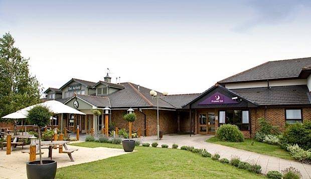 Premier Inn Hatfield Hotel Image