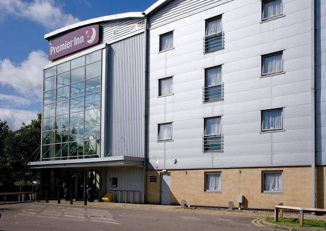 Premier inn watford central hotel