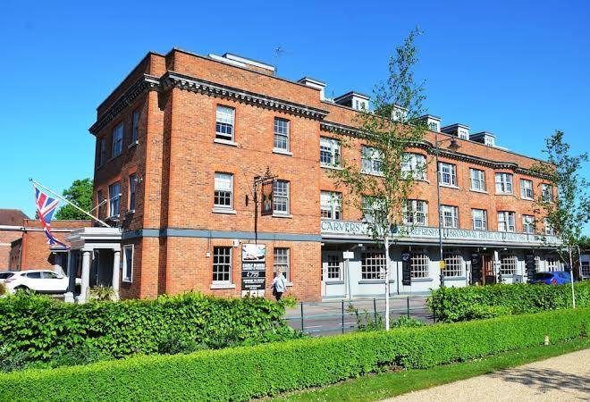 The Broadway Hotel & Carvery Image