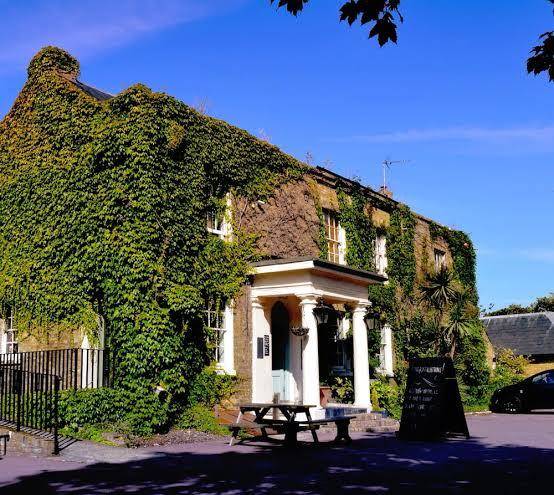 Grove Ferry Inn Image