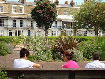 Spencer court hotel