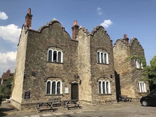 The dering arms