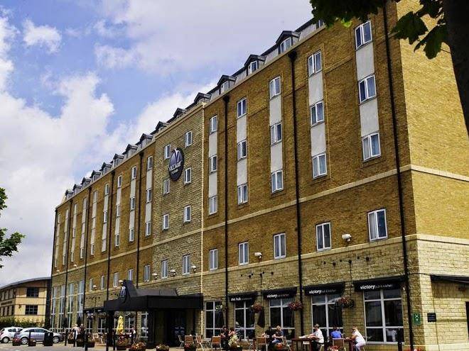 Village hotel hull