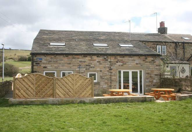 Marsh Royd Barn Image