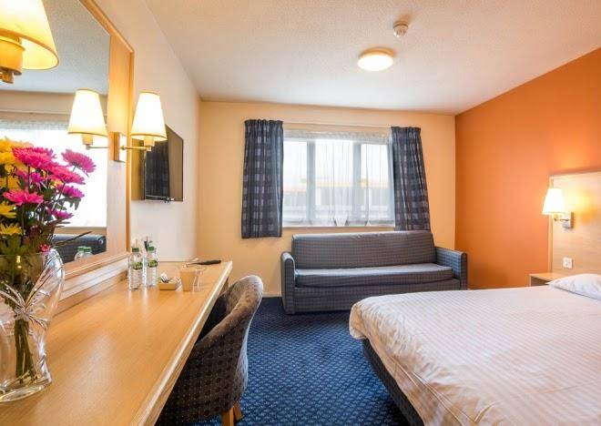 Metro Inns Huddersfield Image