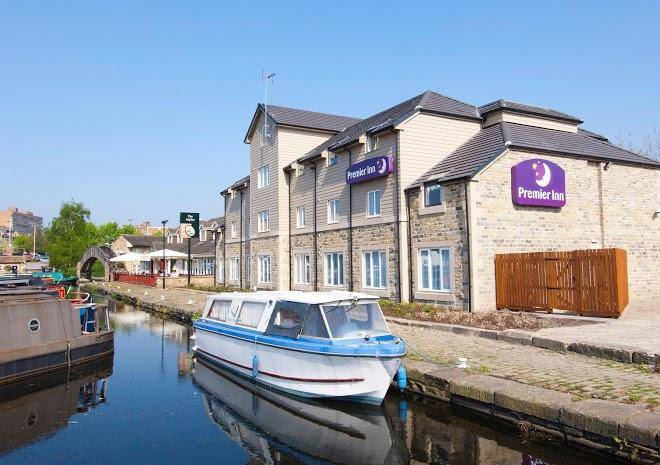 Premier inn huddersfield central hotel