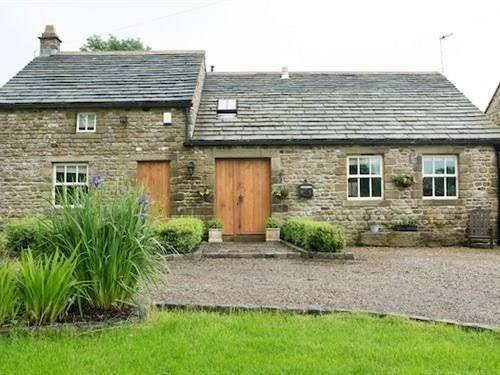 Dam head barn
