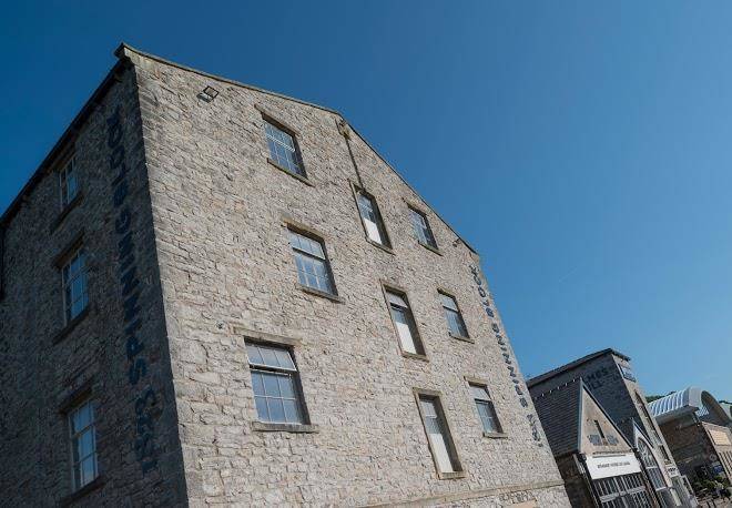 Spinning block hotel at holmes mill