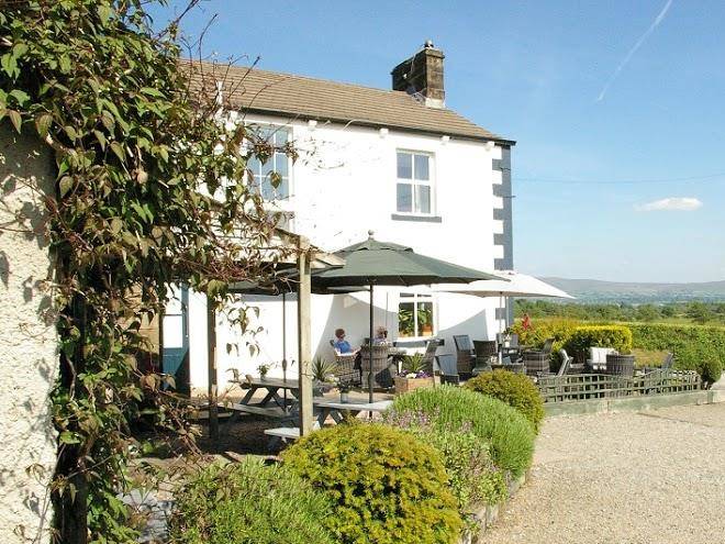 The red pump inn