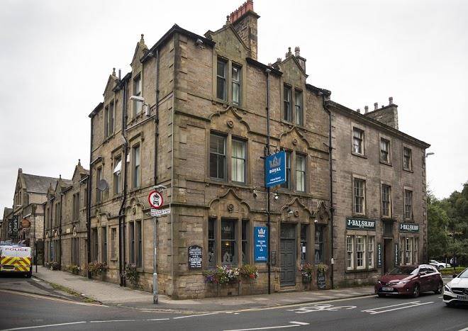 The royal hotel & bar