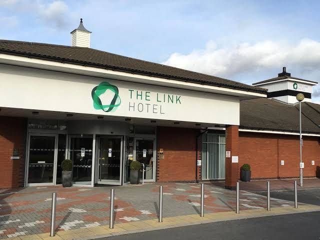 The link hotel