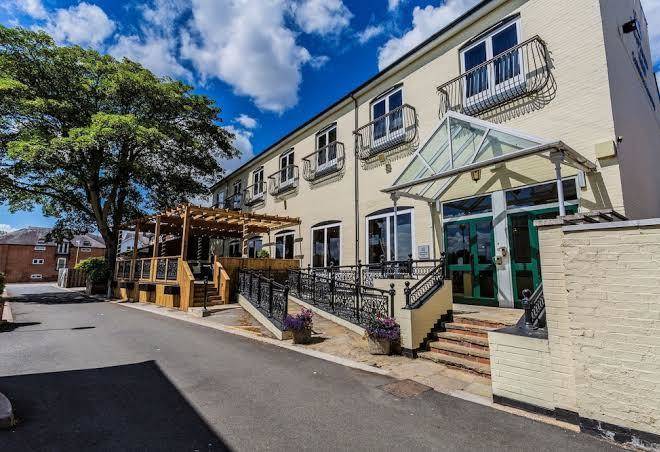 The three swans hotel