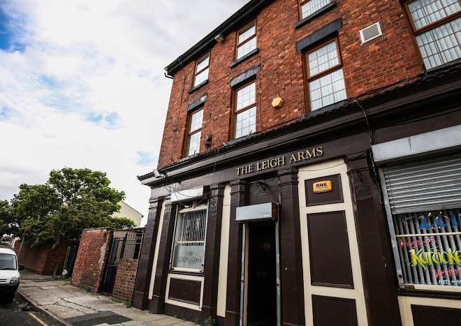 Leigh arms