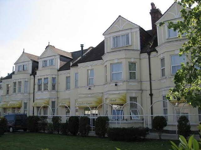 Croydon court hotel