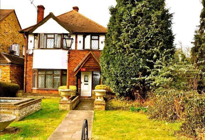 Heathrow lodge