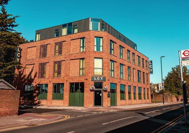 London city airport hotel