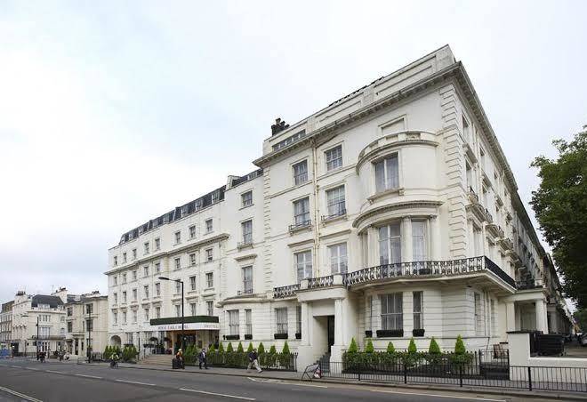 Royal Eagle Hotel Image