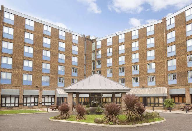 Waterloo hub hotel & suites