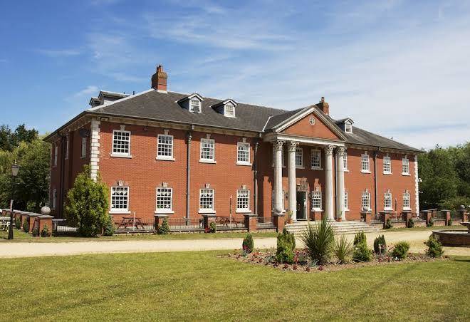 Elme hall hotel