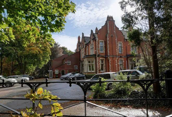 Best western oaklands hall hotel